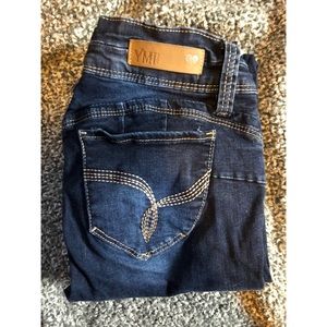 “Wanna Betta Butt” skinny jeans